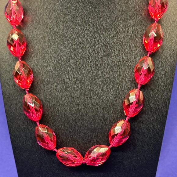 Sparkly Red Faceted Hand-Knotted Glass Bead Necklace – Christmas Accessory - Picture 2 of 13